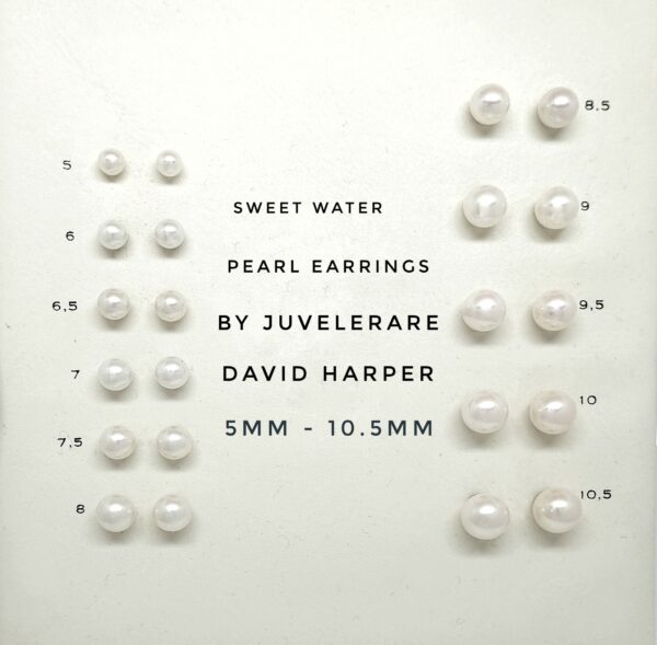 Sweet water pearl earrings Studs.
